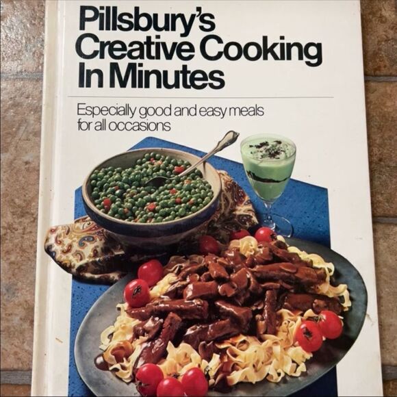 Vintage 1971 Pillsburys Creative Cooking in Minutes FIRST EDITION maybe - Picture 1 of 15